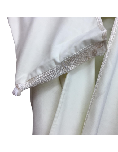 Cape à capuche en laine